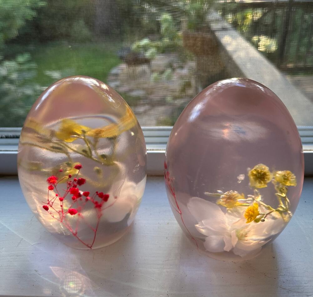 Laura Ashley Flower Bouquet Acrylic Eggs set 2, pair pink clear bookends 5.25"